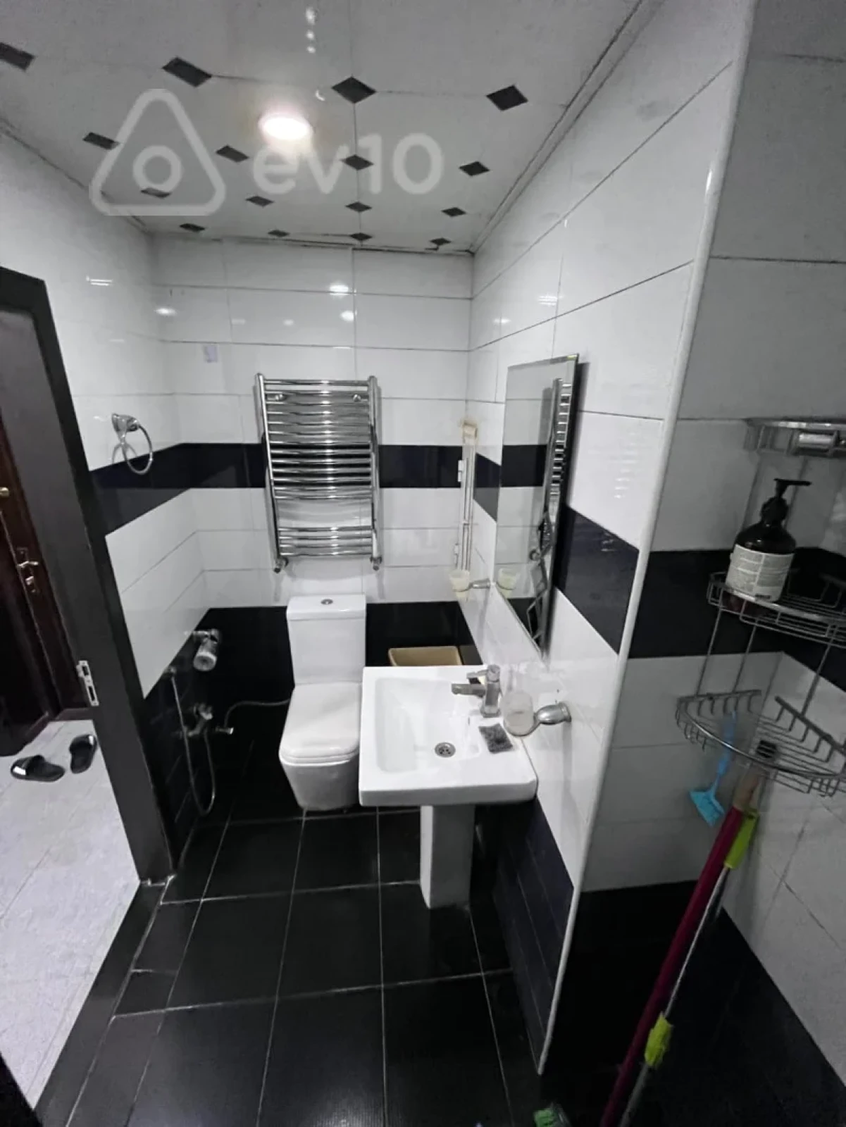 Kirayə verilir 2 otaqlı yeni tikili 64 m²