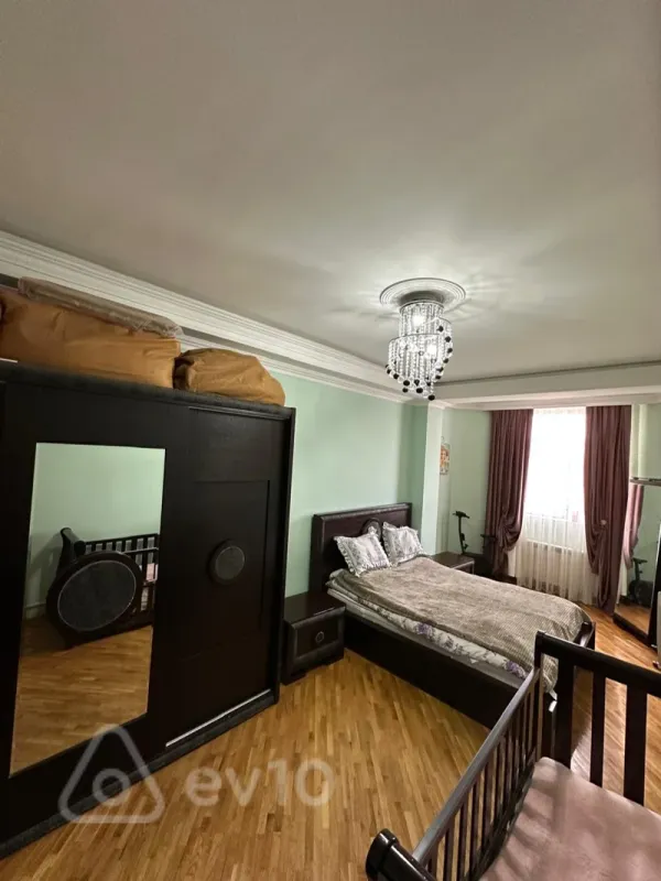 Satılır 3 otaqlı yeni tikili 82 m²