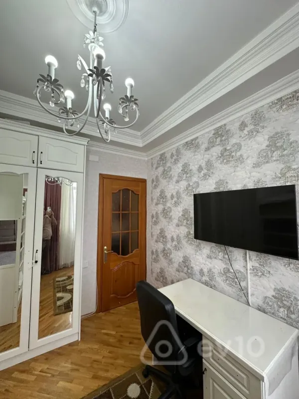 Satılır 3 otaqlı yeni tikili 82 m²