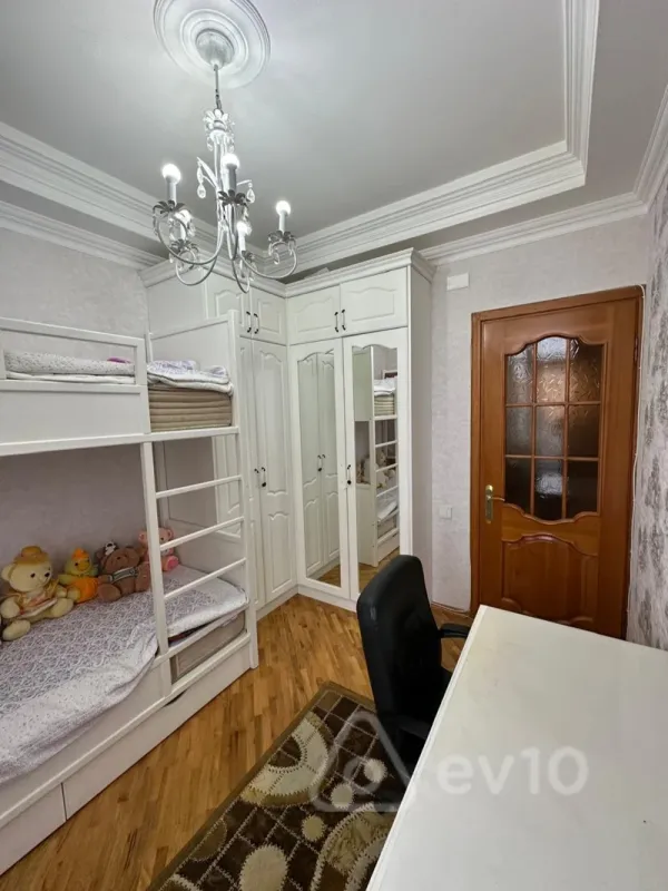 Satılır 3 otaqlı yeni tikili 82 m²