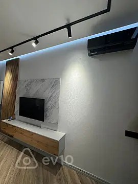 Satılır 2 otaqlı yeni tikili 60 m²