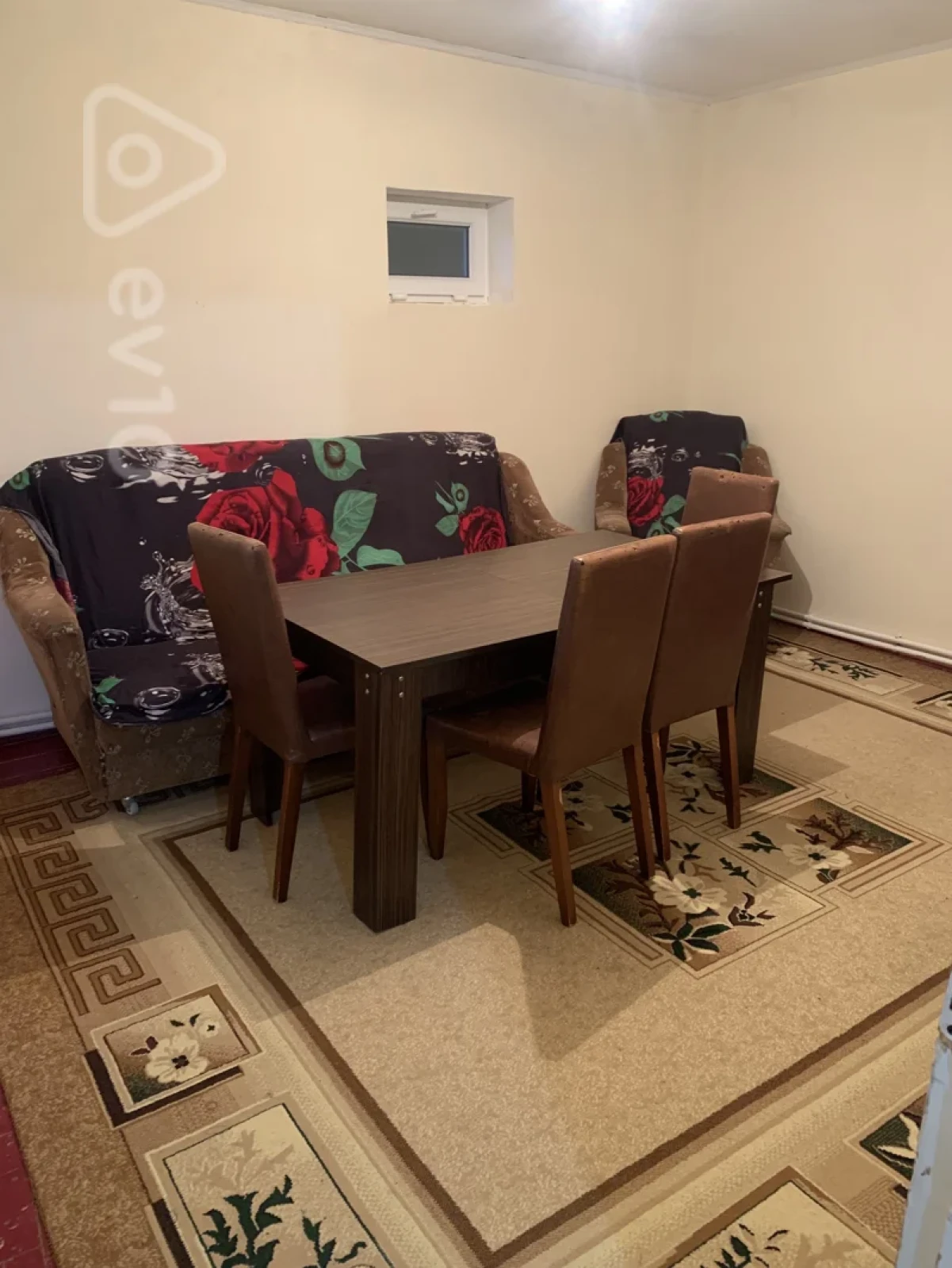 Kirayə verilir 2 otaqlı həyət evi 50 m²