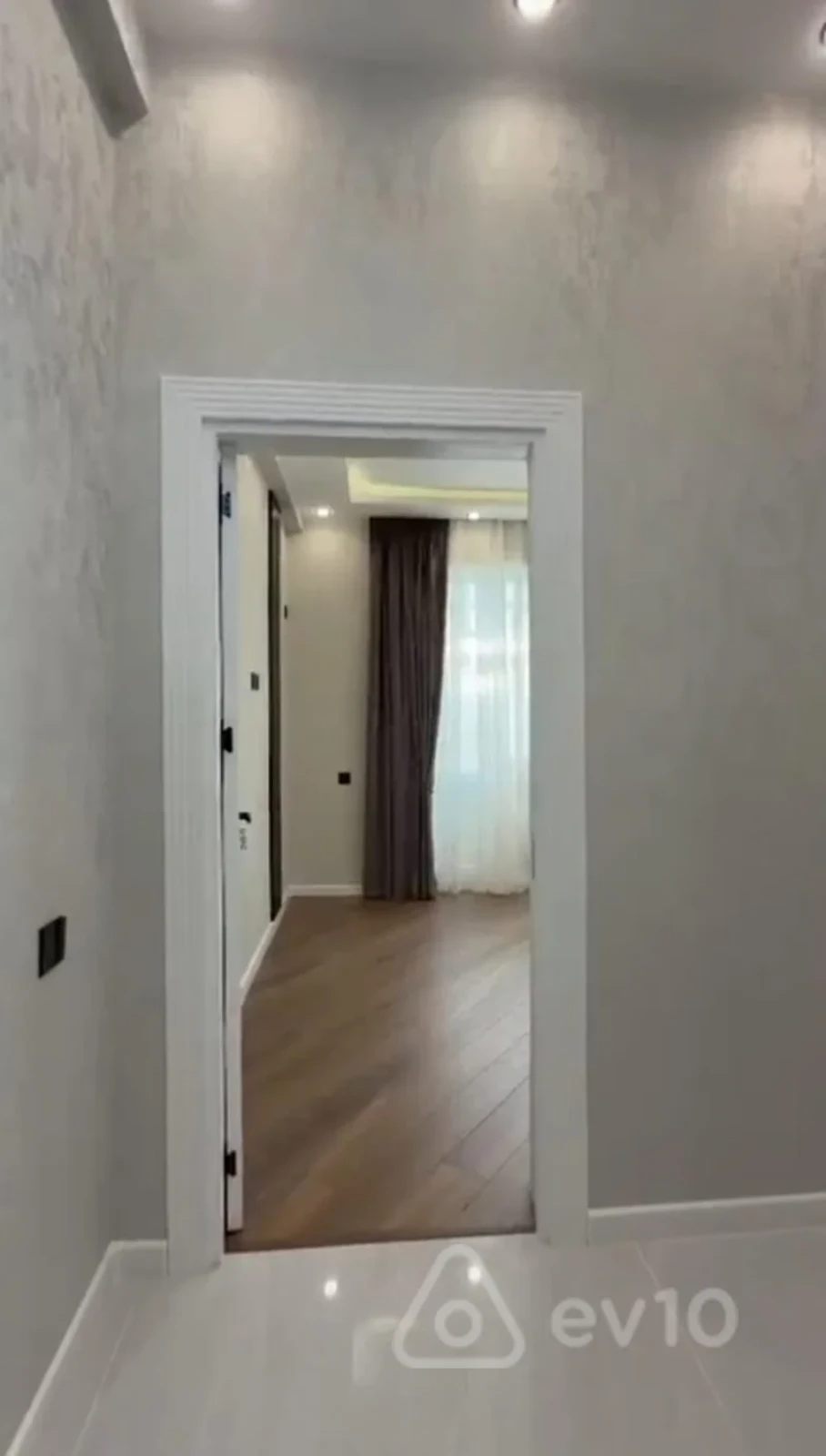 Satılır 2 otaqlı yeni tikili 52 m²