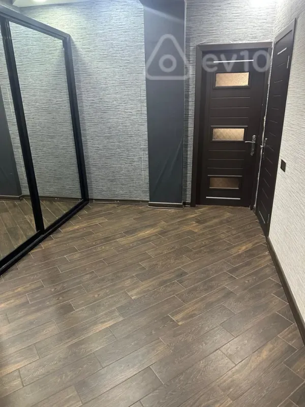 Kirayə verilir 2 otaqlı yeni tikili 110 m²
