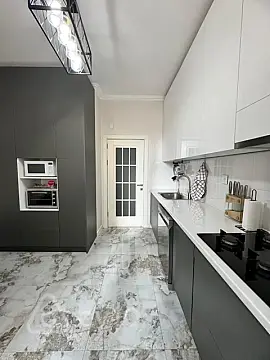 Satılır 3 otaqlı yeni tikili 115 m²
