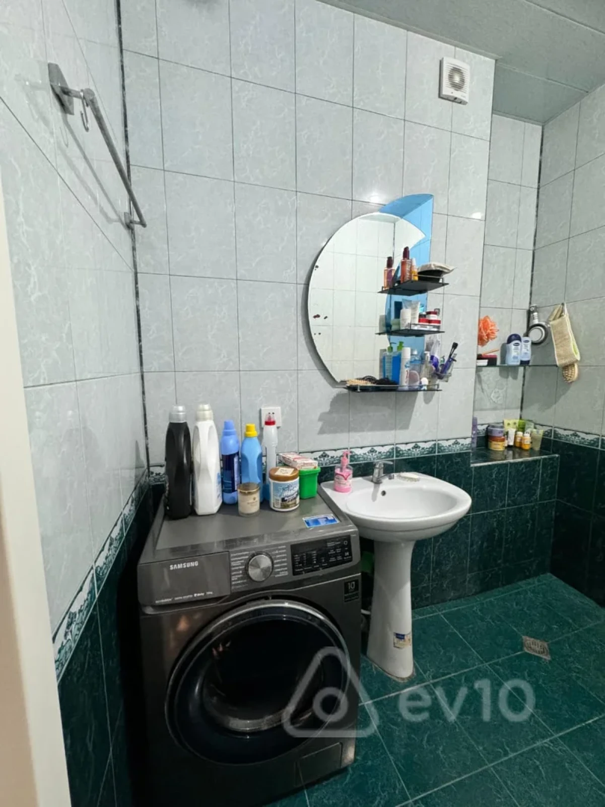 Satılır 3 otaqlı yeni tikili 115 m²