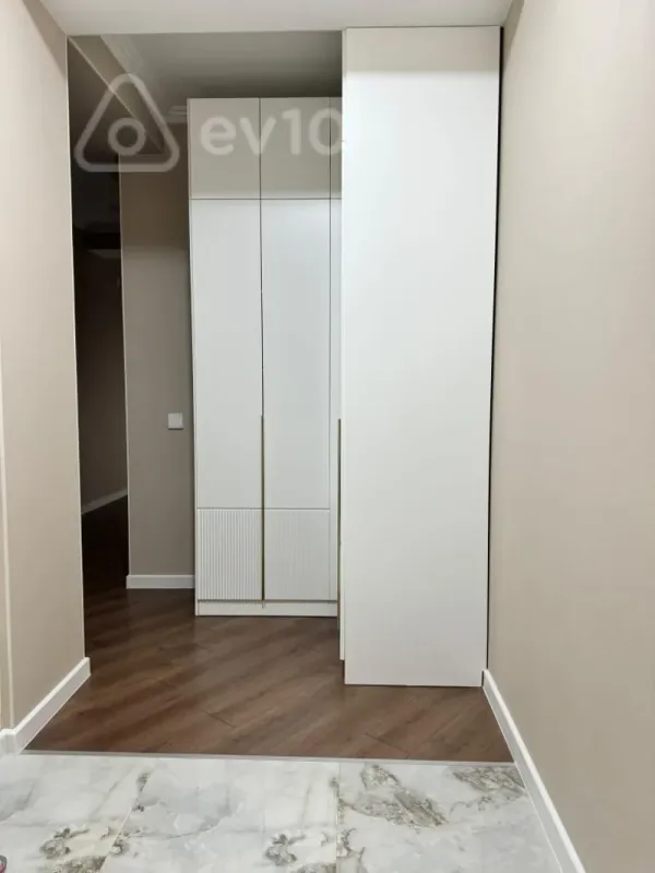 Satılır 3 otaqlı yeni tikili 115 m²