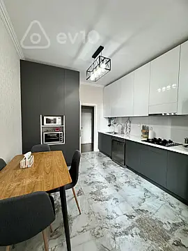 Satılır 3 otaqlı yeni tikili 115 m²