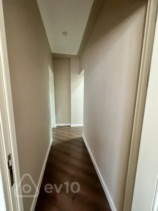 Satılır 3 otaqlı yeni tikili 115 m²