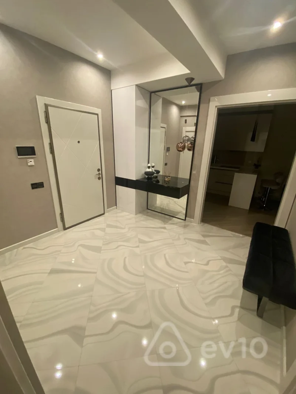 Kirayə verilir 3 otaqlı yeni tikili 110 m²