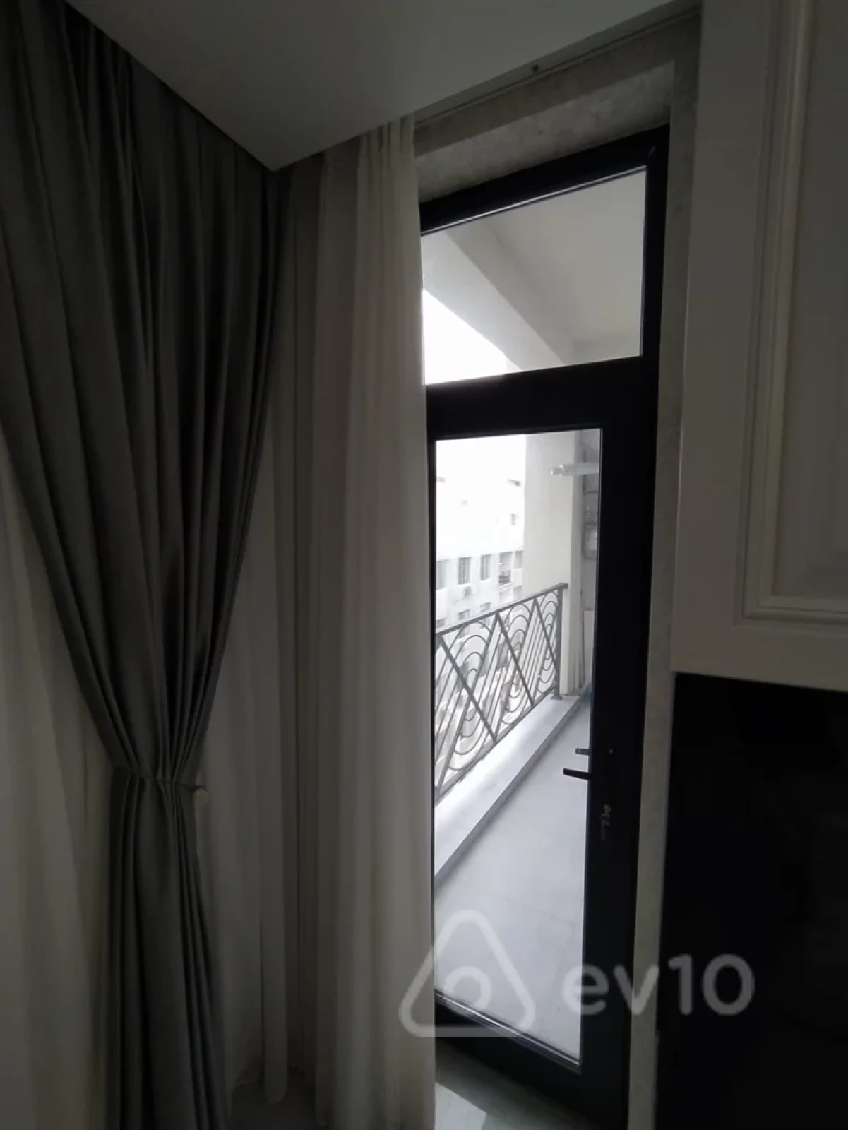 Kirayə verilir 2 otaqlı yeni tikili 110 m²