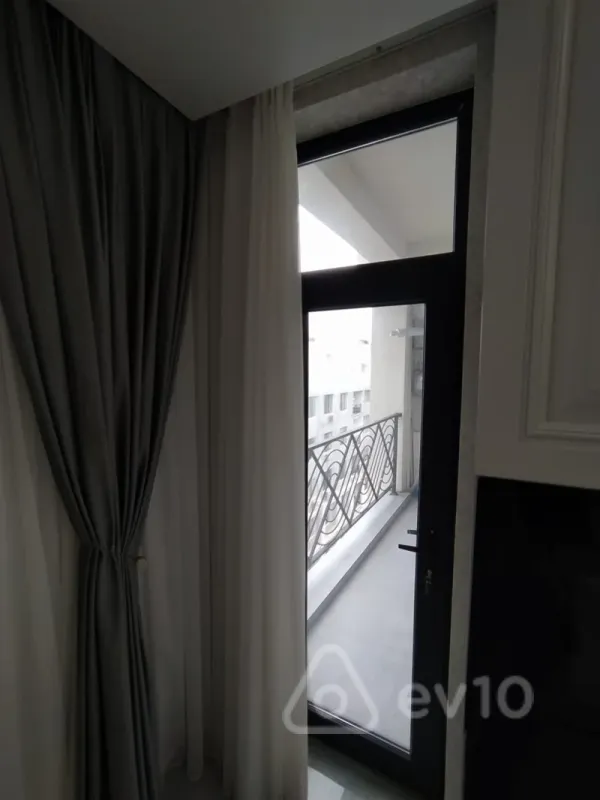 Kirayə verilir 2 otaqlı yeni tikili 110 m²