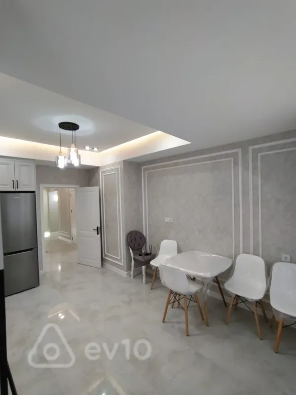 Kirayə verilir 2 otaqlı yeni tikili 110 m²