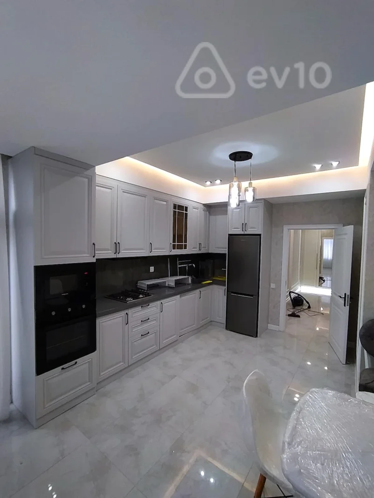 Kirayə verilir 2 otaqlı yeni tikili 110 m²