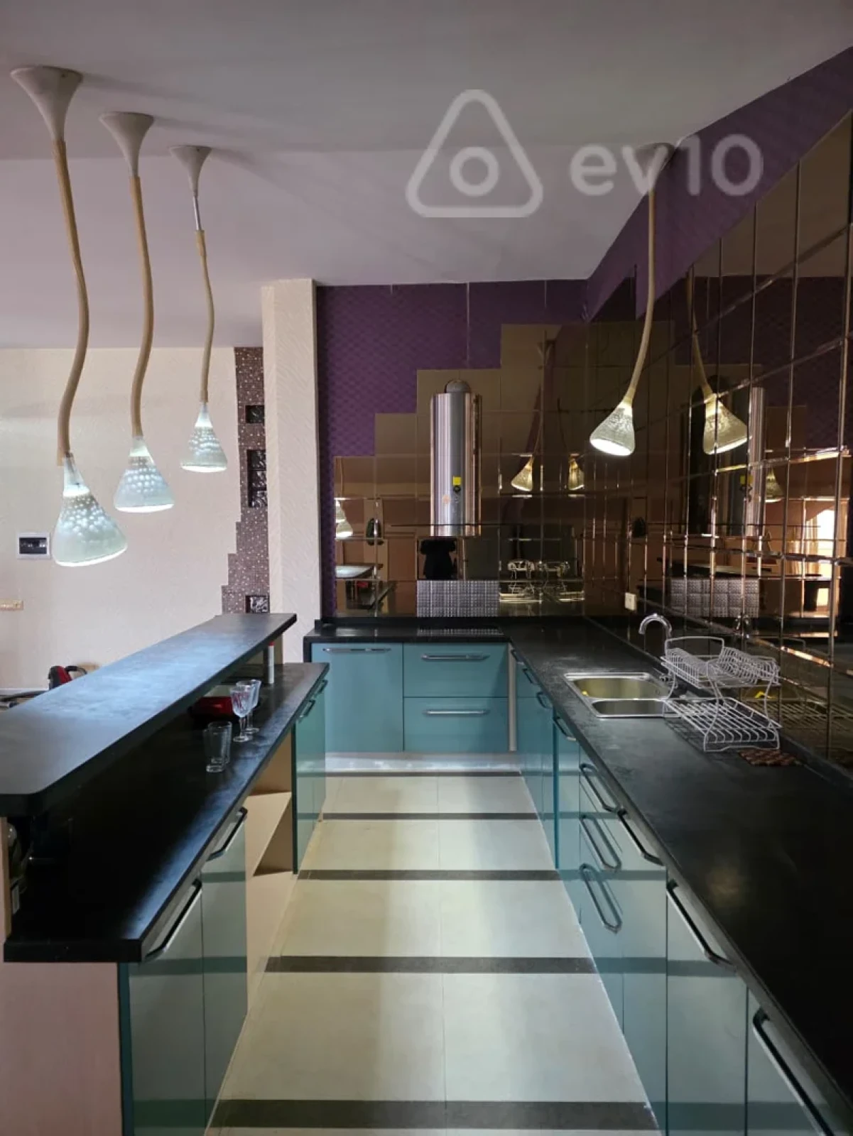 Kirayə verilir 1 otaqlı yeni tikili 200 m²