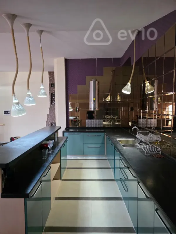 Kirayə verilir 1 otaqlı yeni tikili 200 m²