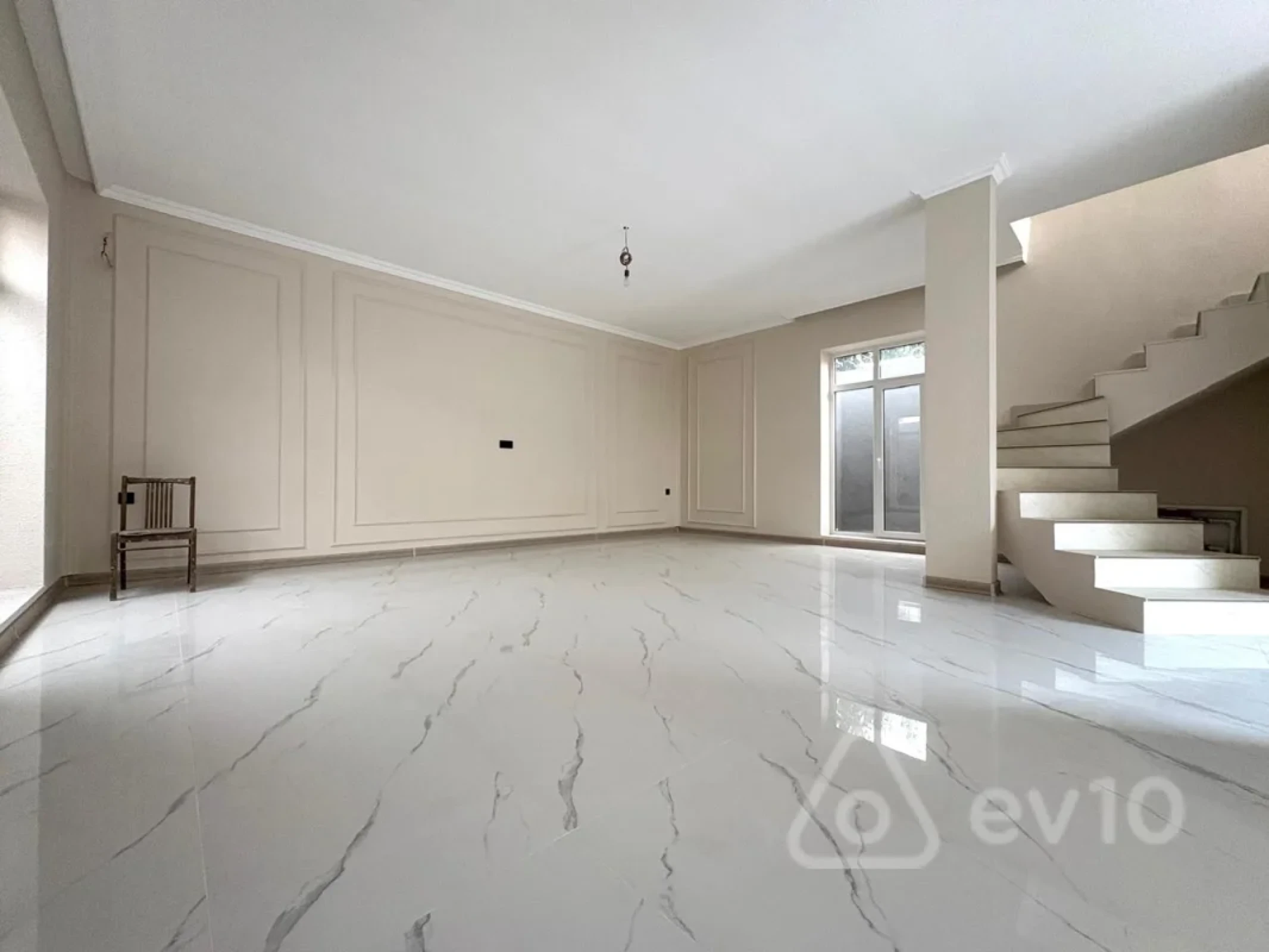Satılır 4 otaqlı həyət evi 155 m²