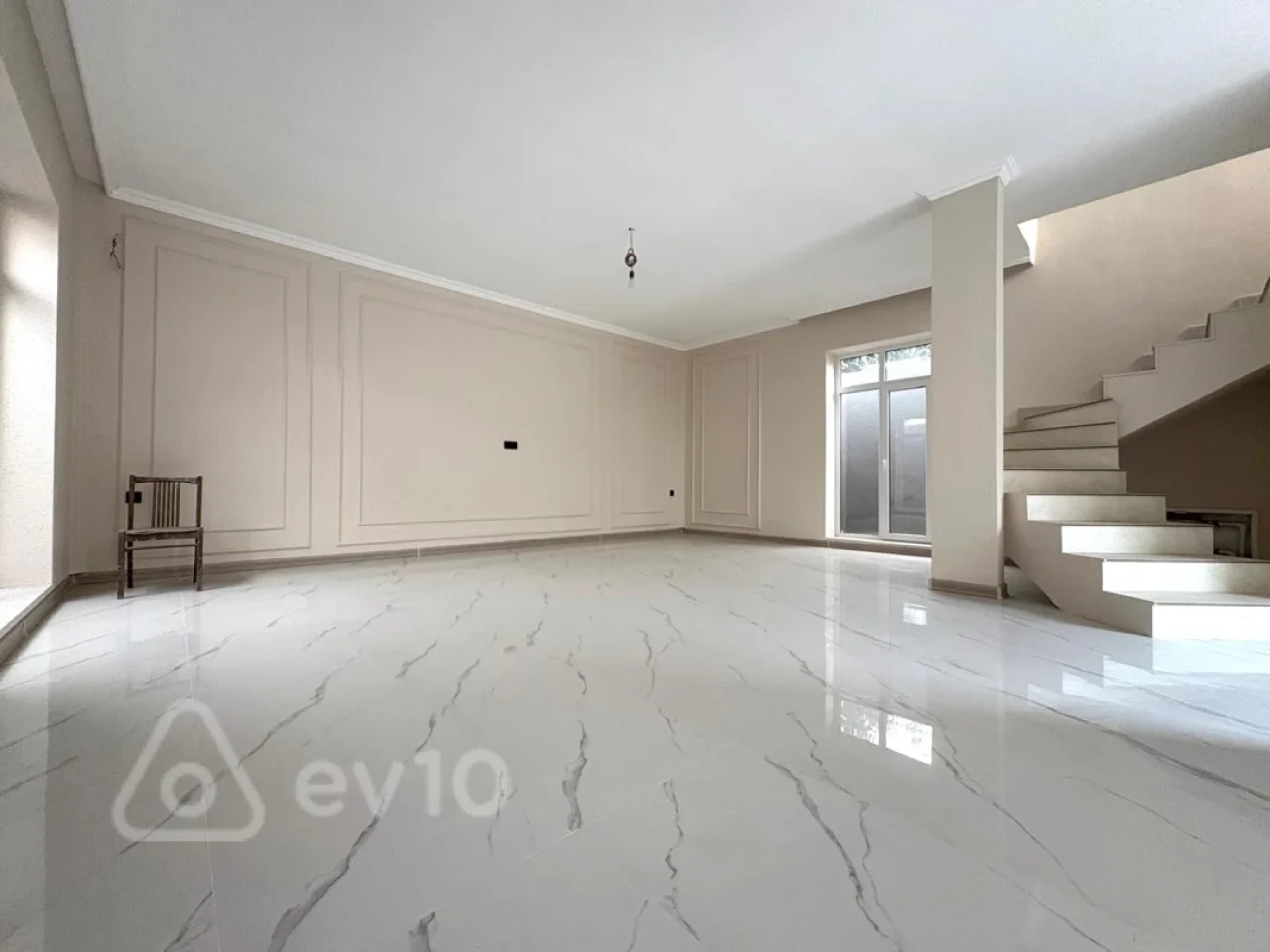 Satılır 4 otaqlı həyət evi 155 m²