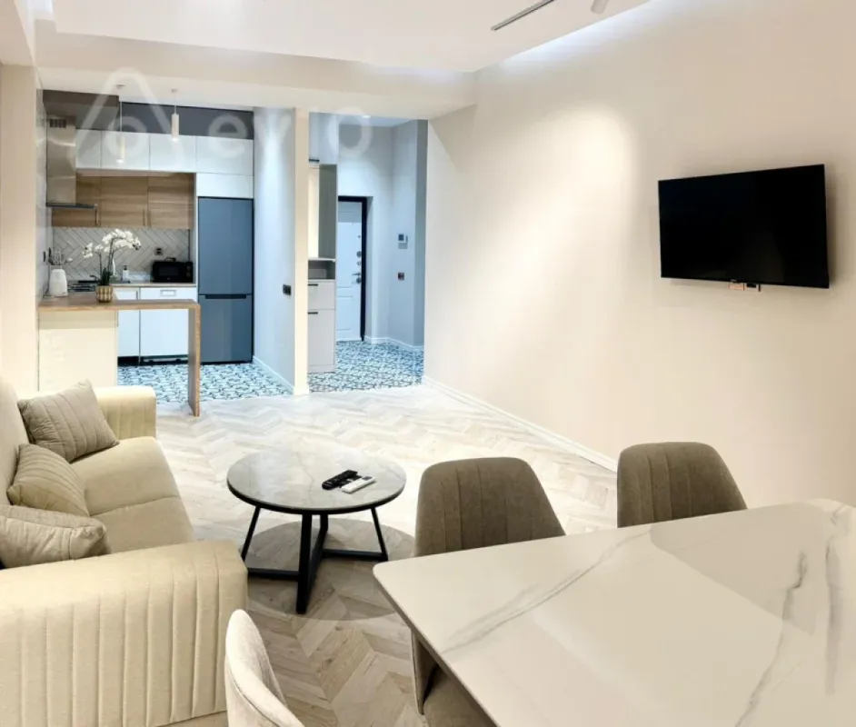 Kirayə verilir 2 otaqlı yeni tikili 83 m²