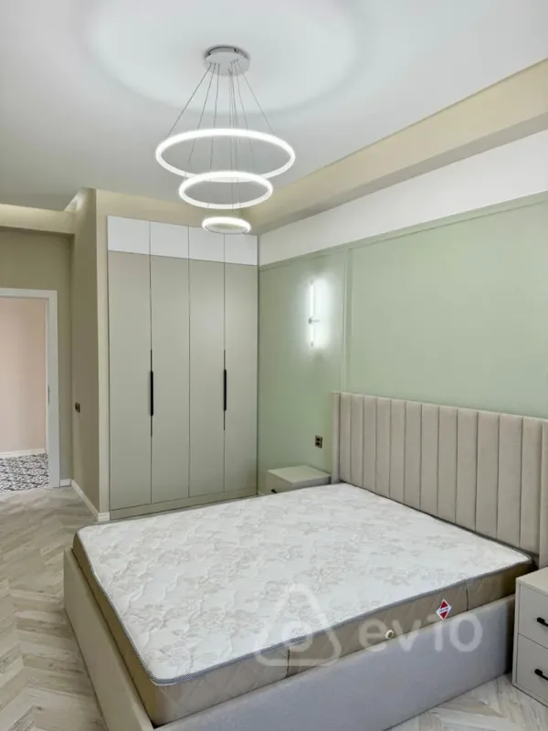Kirayə verilir 2 otaqlı yeni tikili 83 m²