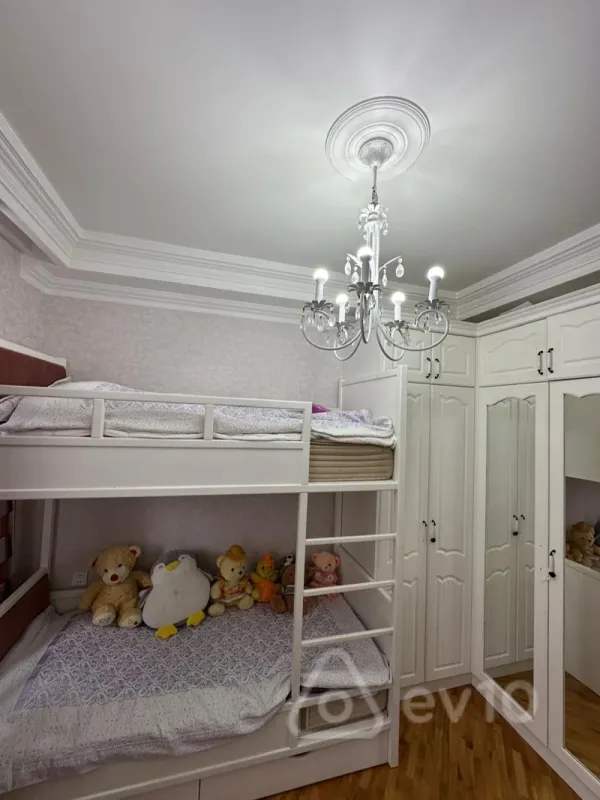 Satılır 3 otaqlı yeni tikili 80 m²