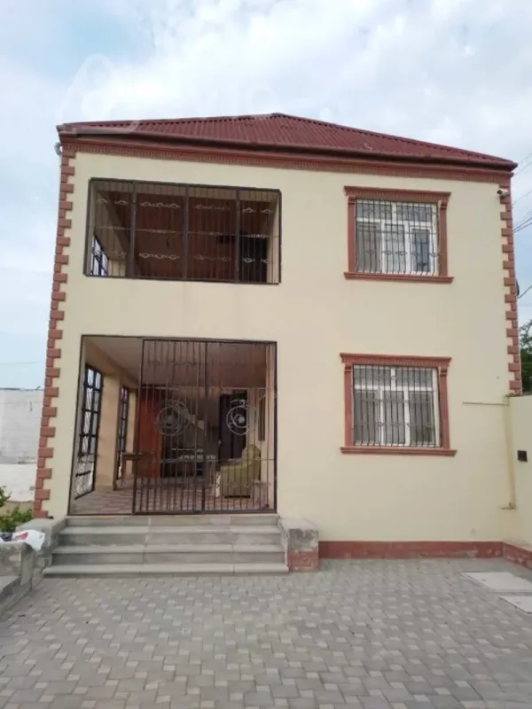 Satılır 3 otaqlı həyət evi 140 m²