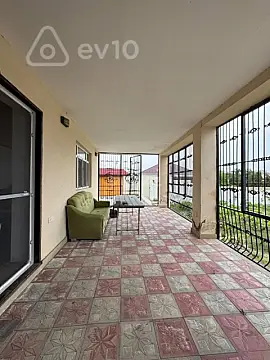 Satılır 3 otaqlı həyət evi 140 m²