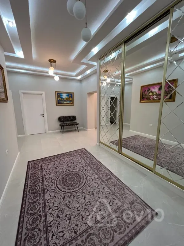 Kirayə verilir 3 otaqlı yeni tikili 133 m²