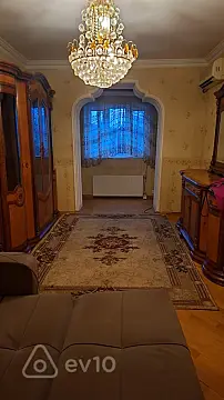 Kirayə verilir 3 otaqlı köhnə tikili 60 m²