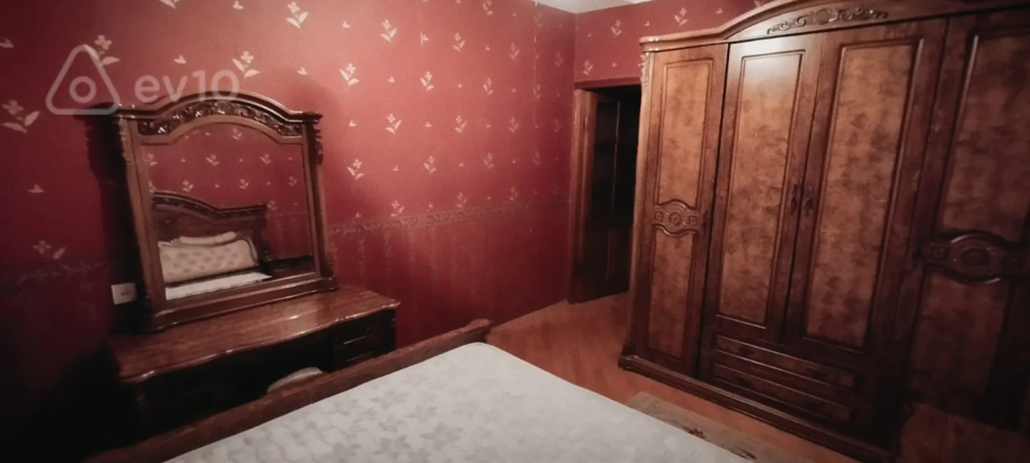 Kirayə verilir 3 otaqlı köhnə tikili 60 m²