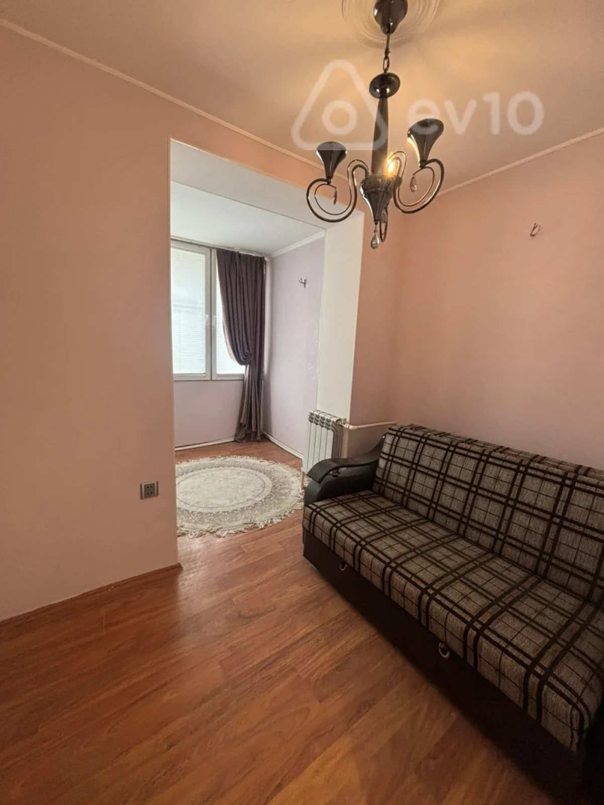 Satılır 2 otaqlı köhnə tikili 42 m²