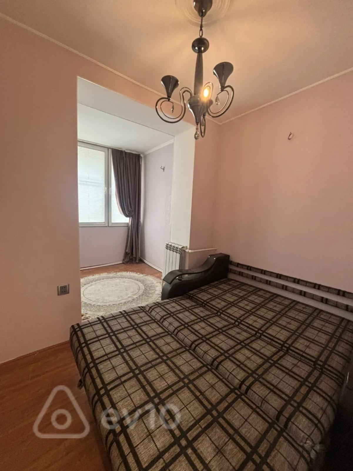 Satılır 2 otaqlı köhnə tikili 42 m²