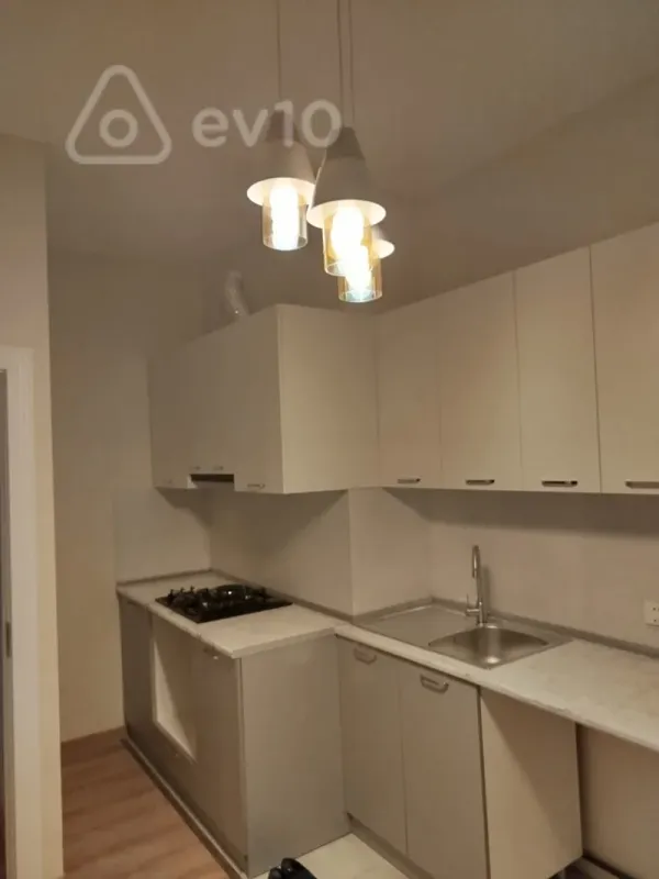 Satılır 3 otaqlı yeni tikili 105 m²