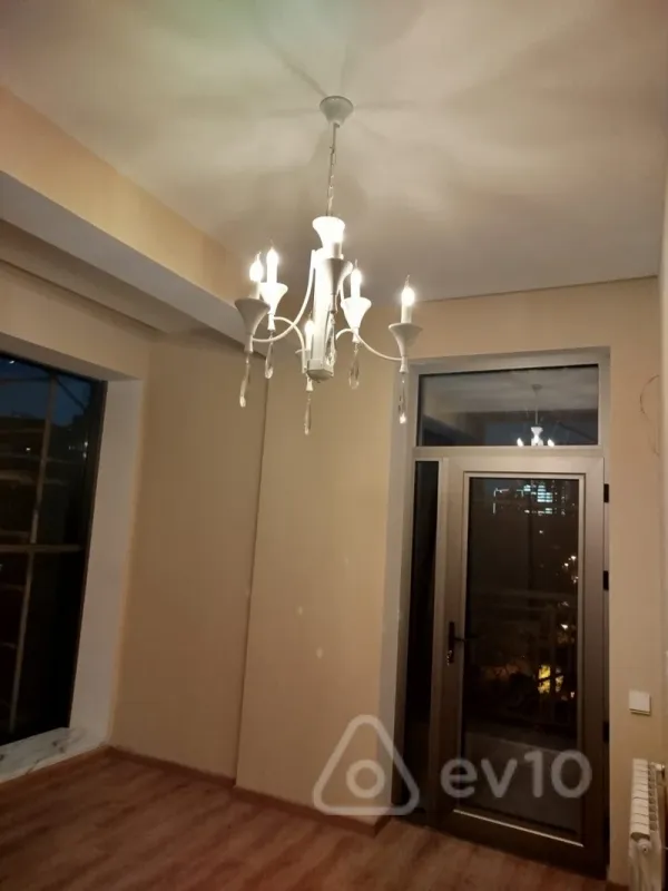 Satılır 3 otaqlı yeni tikili 105 m²