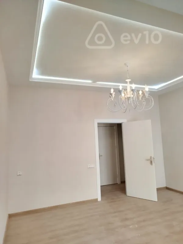 Satılır 3 otaqlı yeni tikili 105 m²