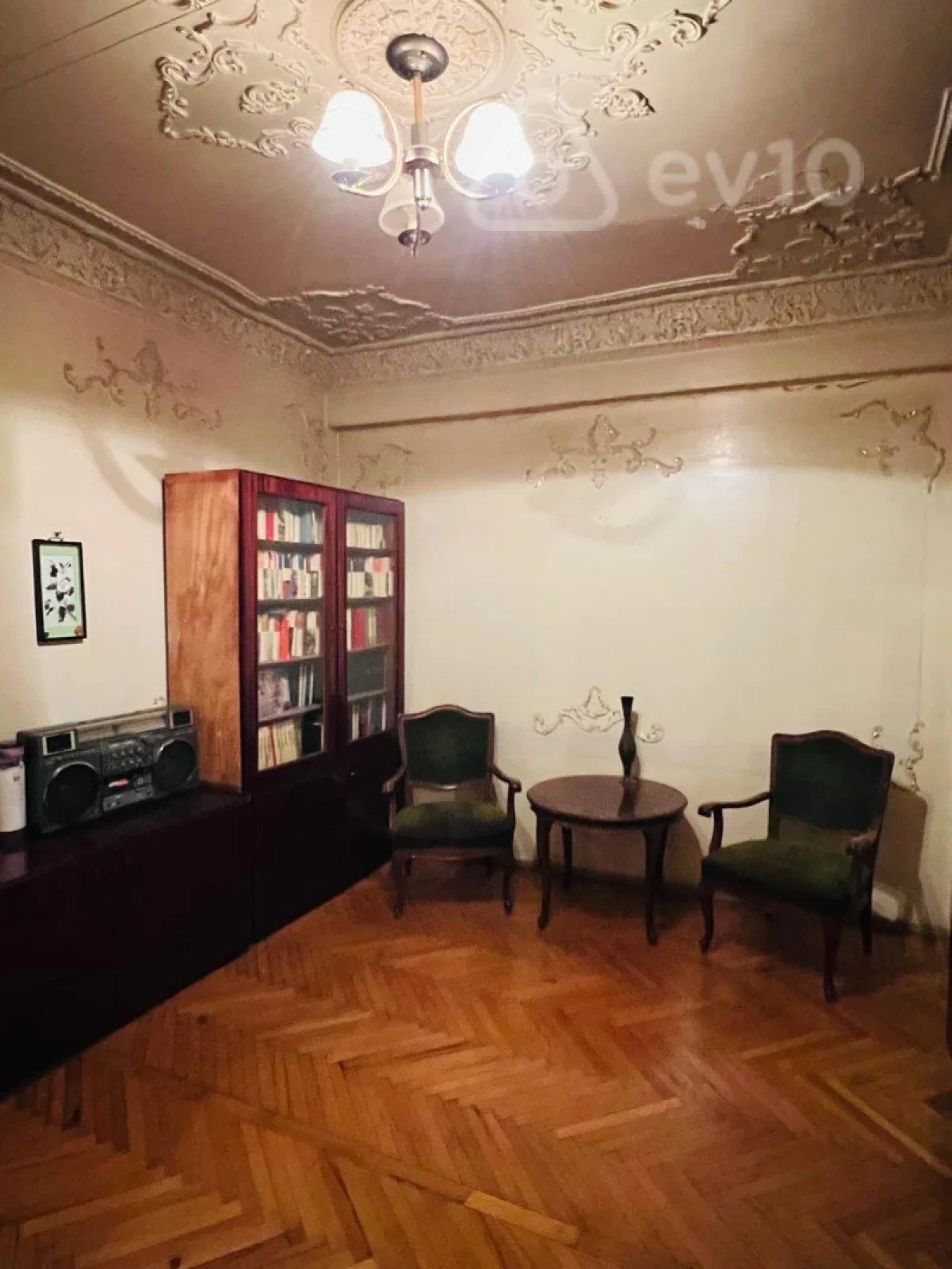 Kirayə verilir 2 otaqlı köhnə tikili 70 m²