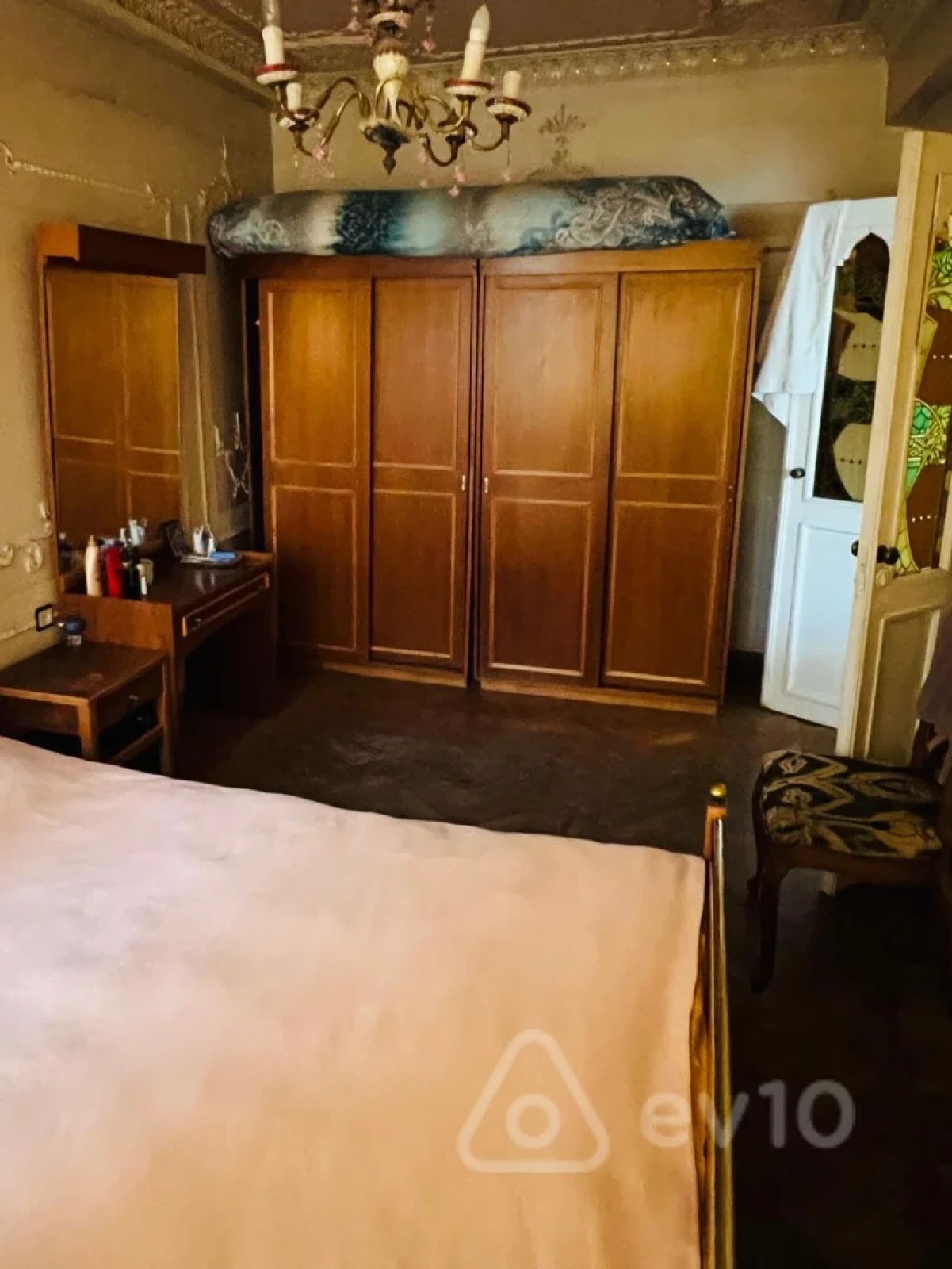 Kirayə verilir 2 otaqlı köhnə tikili 70 m²