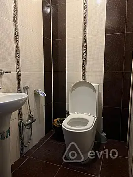 Kirayə verilir 3 otaqlı yeni tikili 80 m²