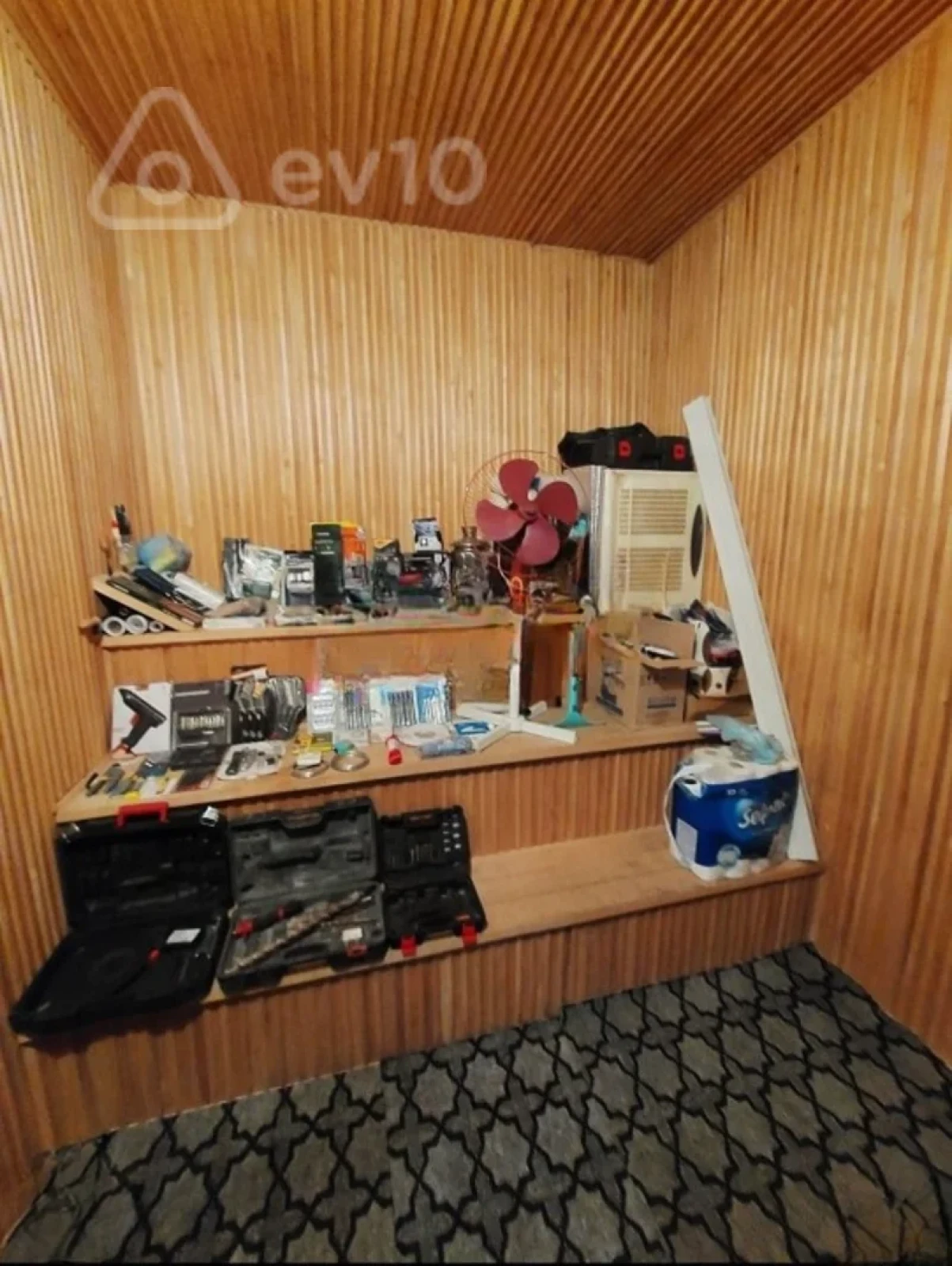 Satılır 5 otaqlı həyət evi 180 m²