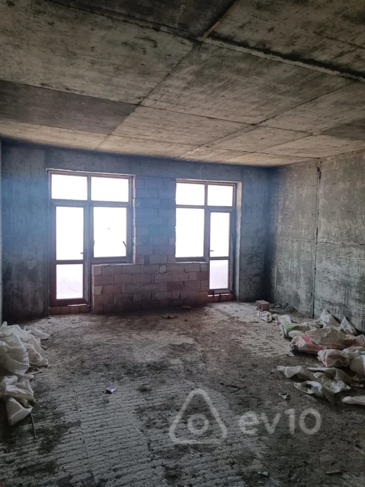 Satılır 4 otaqlı yeni tikili 186 m²