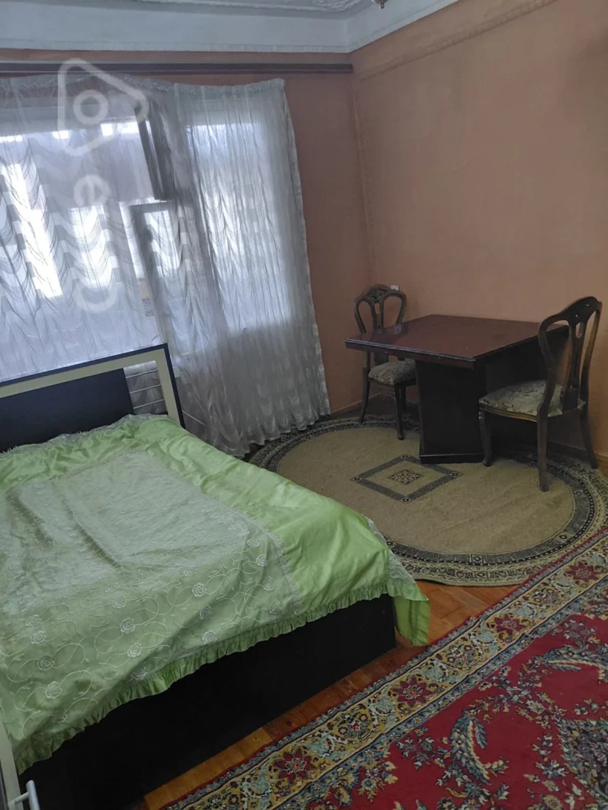 Kirayə verilir 2 otaqlı köhnə tikili 50 m²