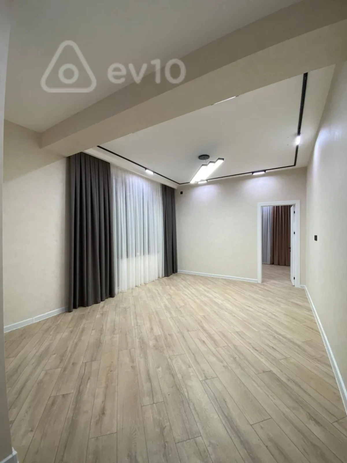 Satılır 2 otaqlı yeni tikili 90 m²