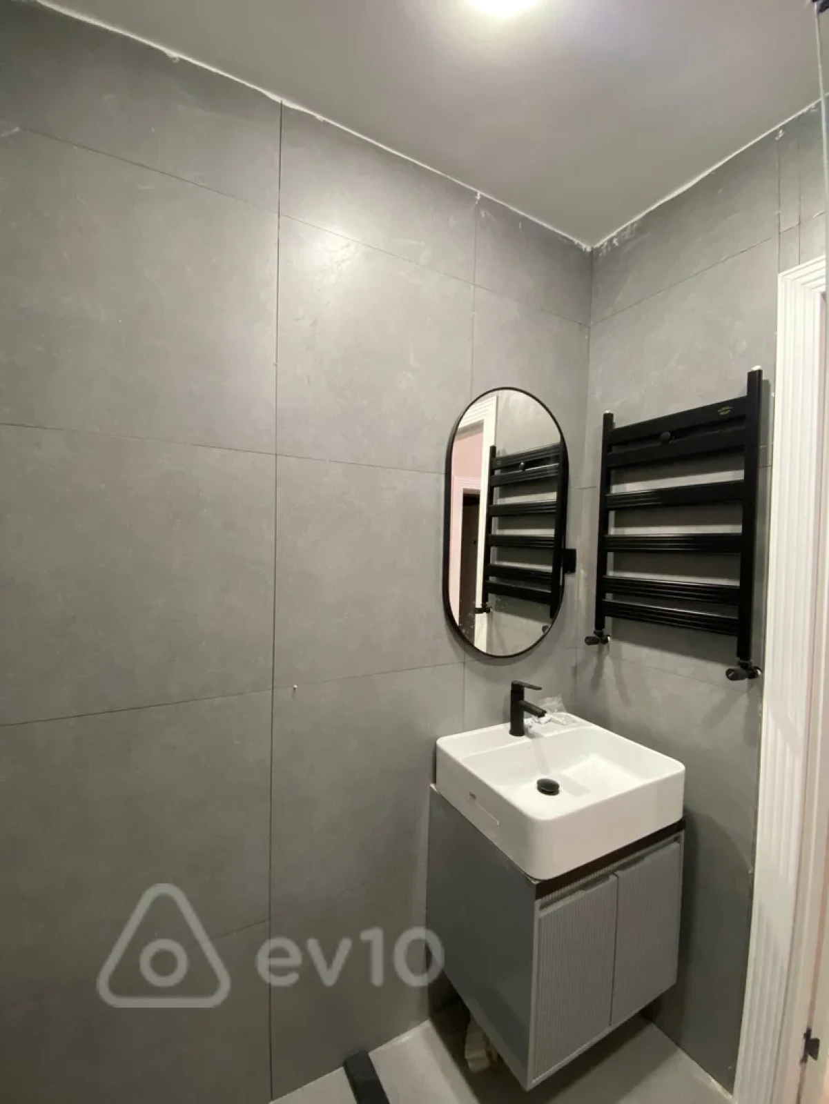 Satılır 2 otaqlı yeni tikili 90 m²