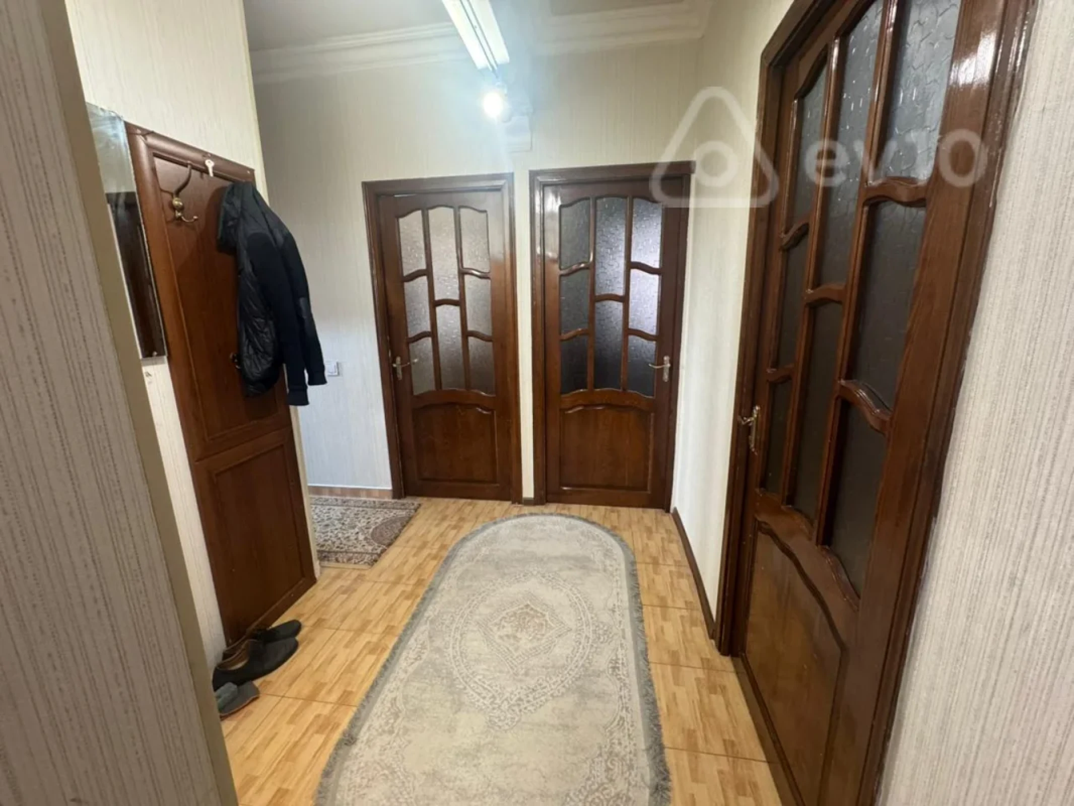 Satılır 4 otaqlı köhnə tikili 100 m²