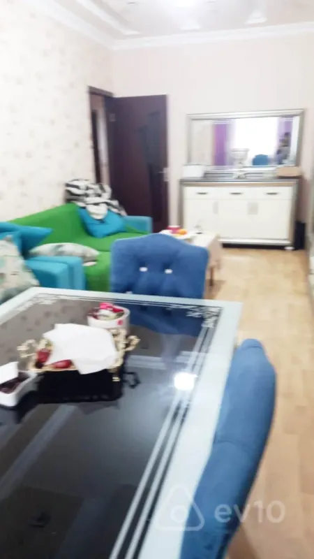 Satılır 3 otaqlı köhnə tikili 90 m²