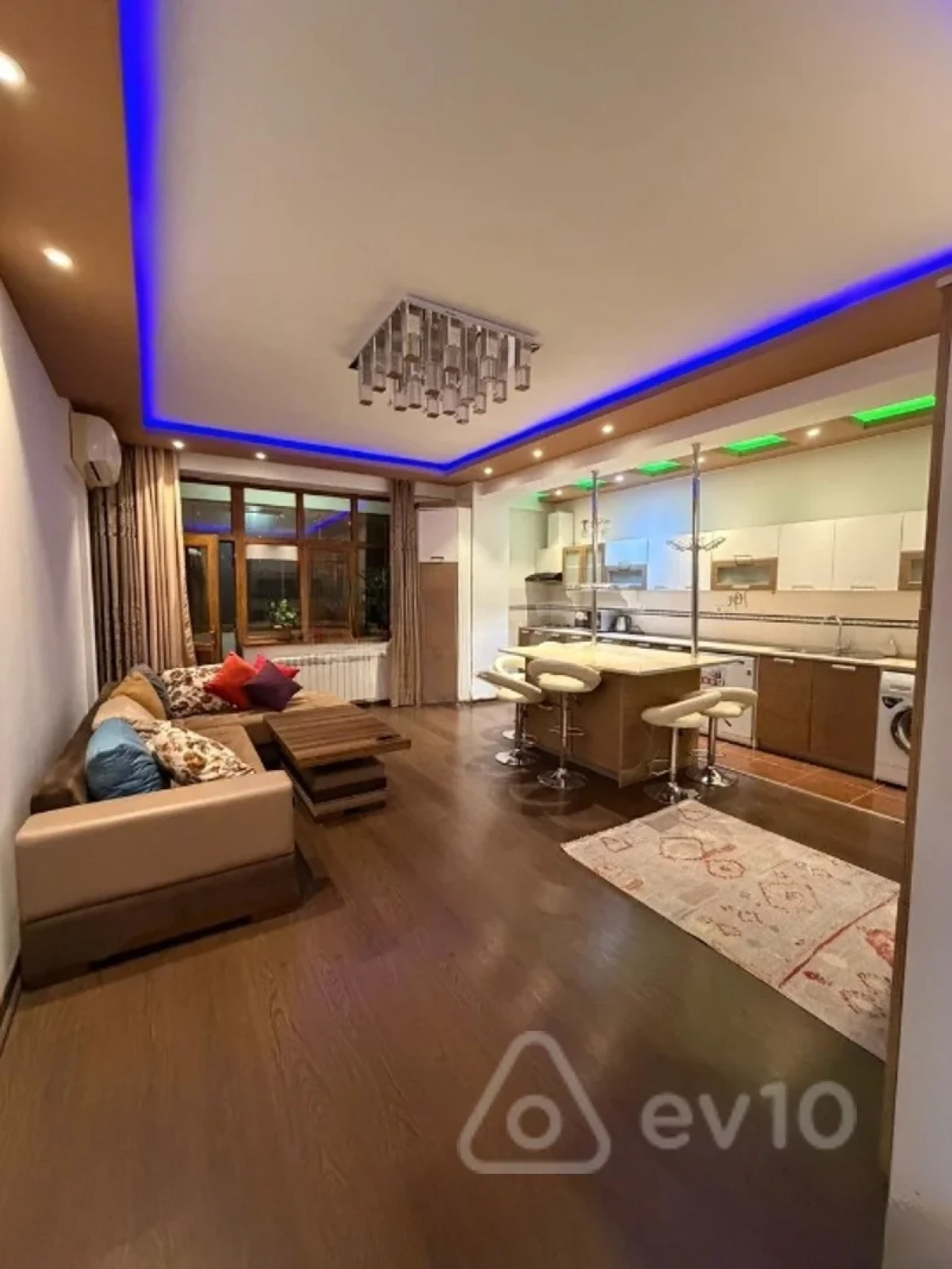 Kirayə verilir 3 otaqlı yeni tikili 125 m²