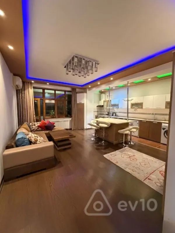 Kirayə verilir 3 otaqlı yeni tikili 125 m²