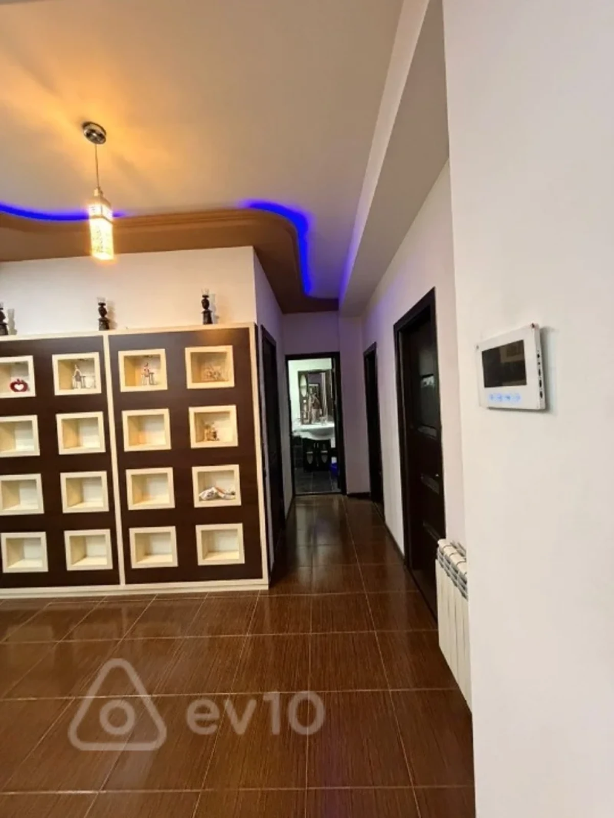 Kirayə verilir 3 otaqlı yeni tikili 125 m²
