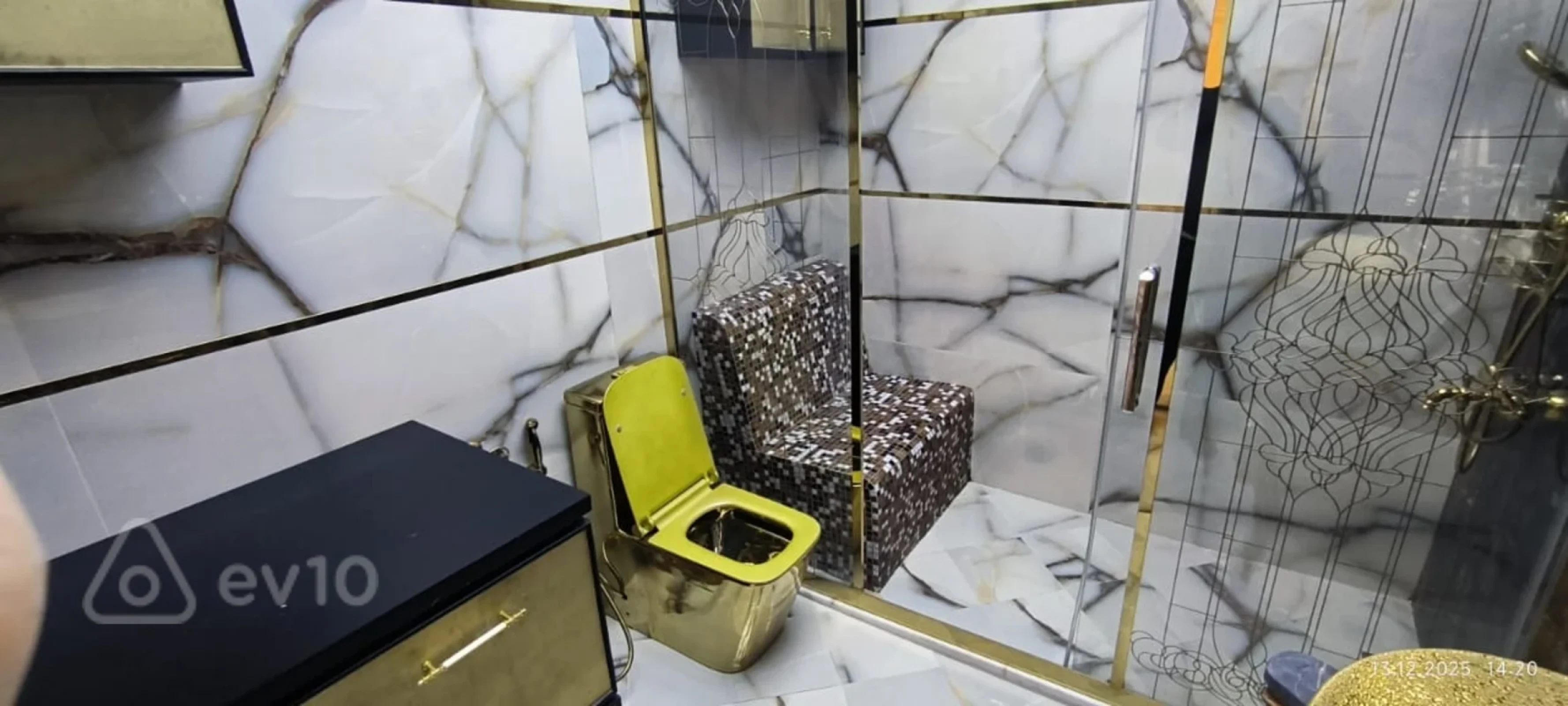 Satılır 4 otaqlı yeni tikili 150 m²