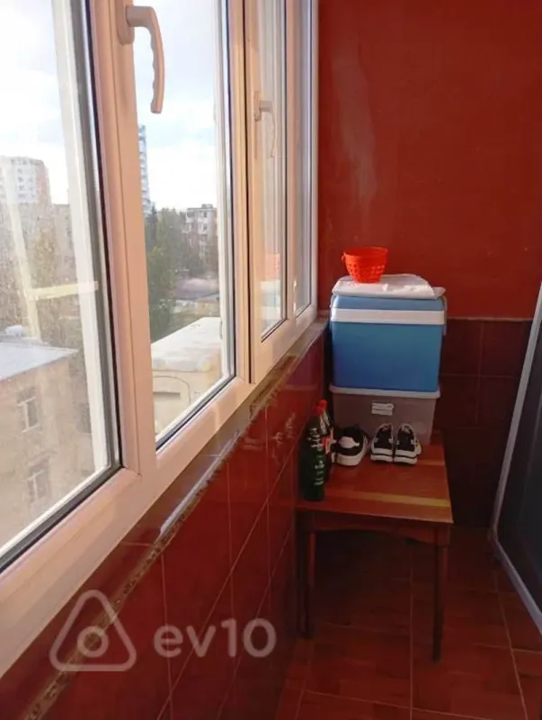 Kirayə verilir 3 otaqlı yeni tikili 100 m²